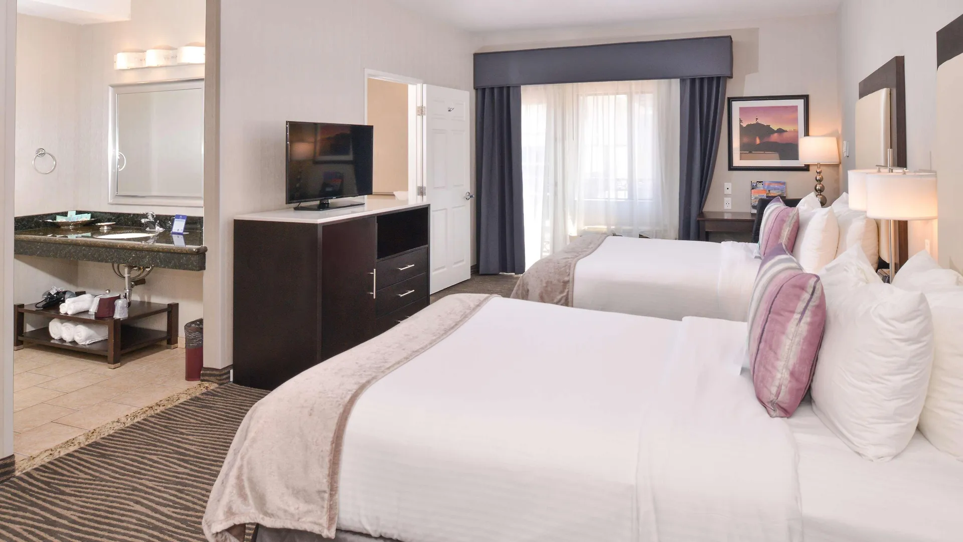 Best Western Plus Hotel At The Convention Center Long Beach 3*,